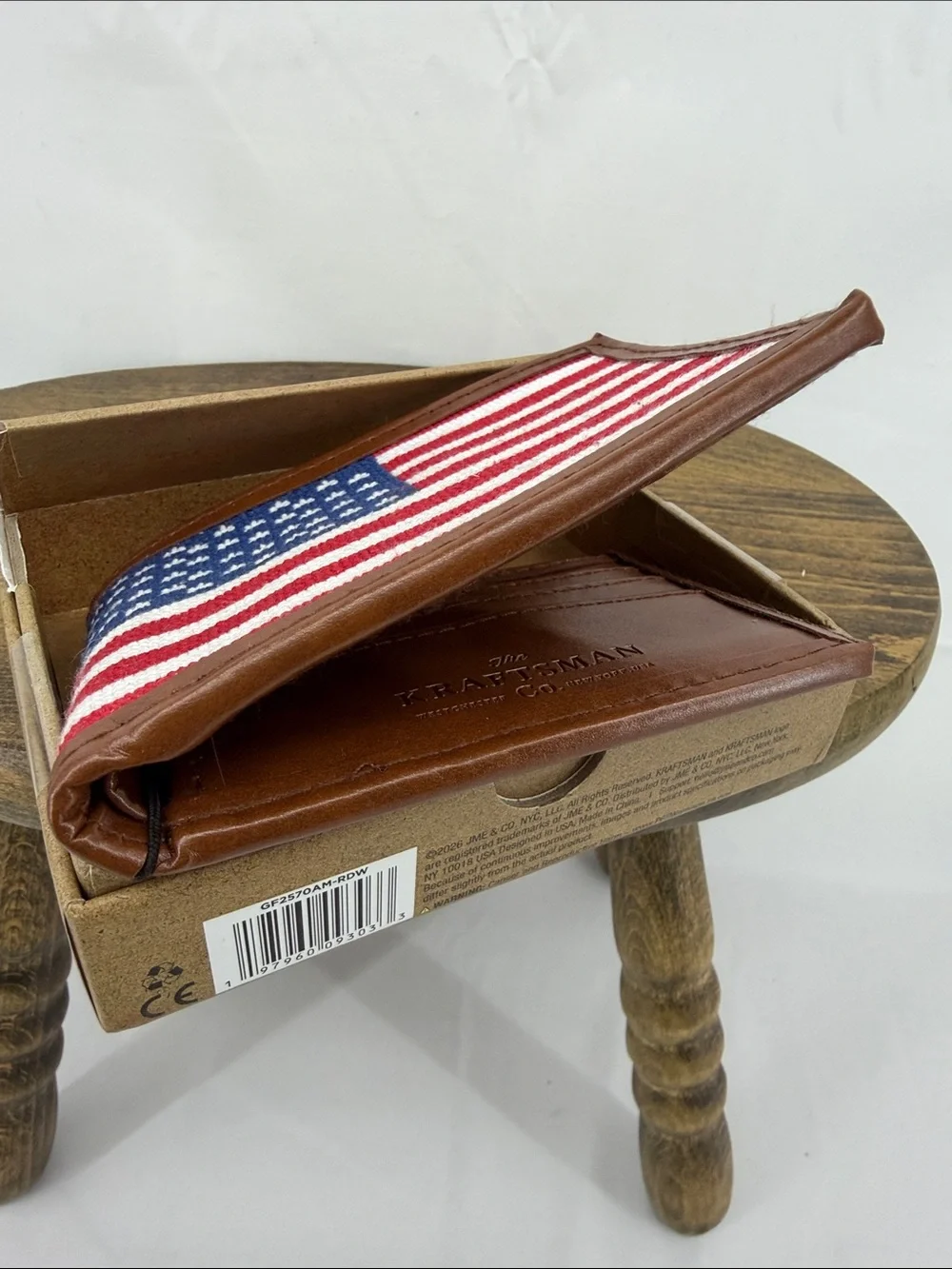 NIB Kraftsman Co American Flag Needlepoint Bifold Wallet